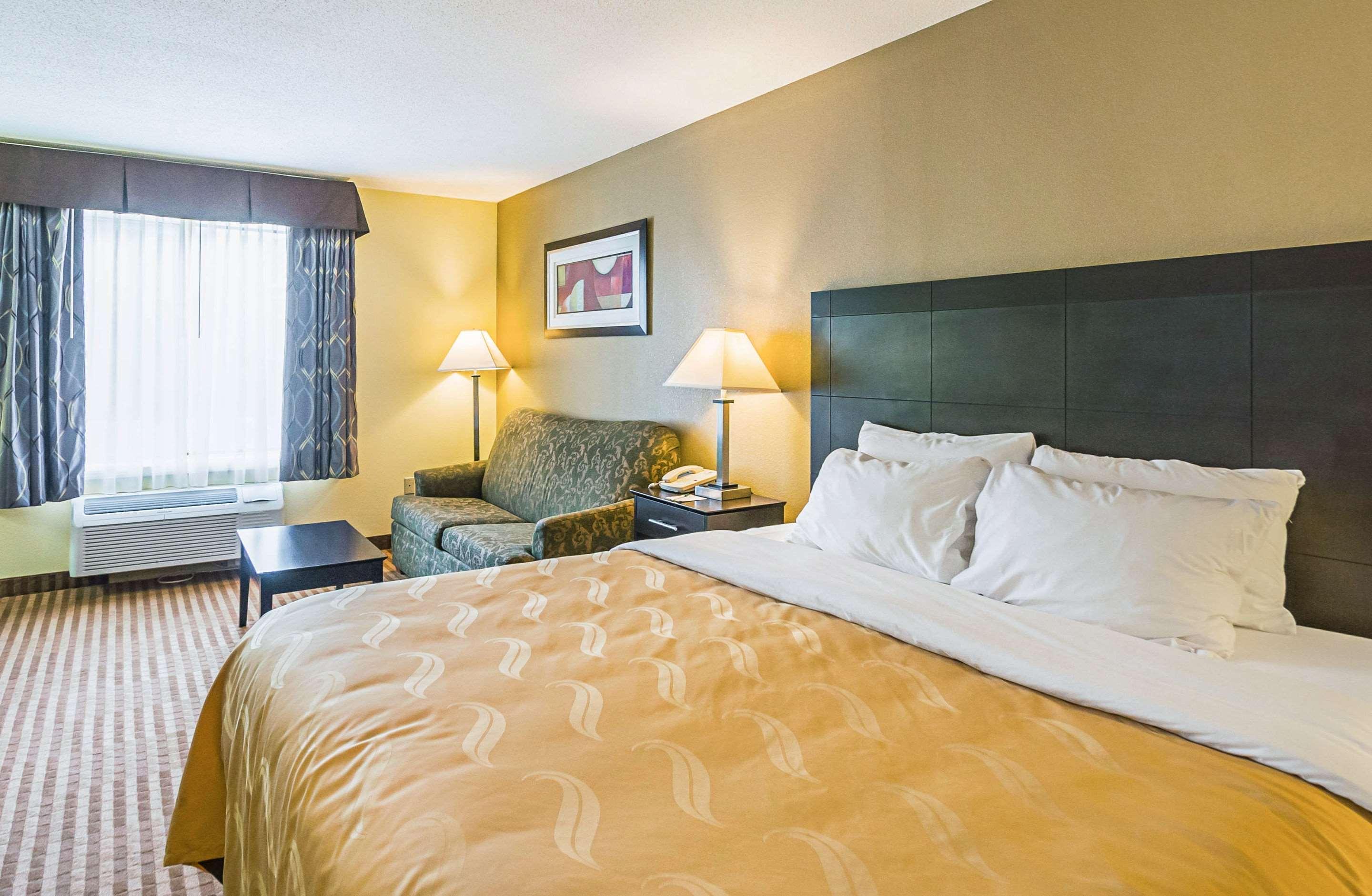Quality Inn & Suites Frostburg-Cumberland Εξωτερικό φωτογραφία