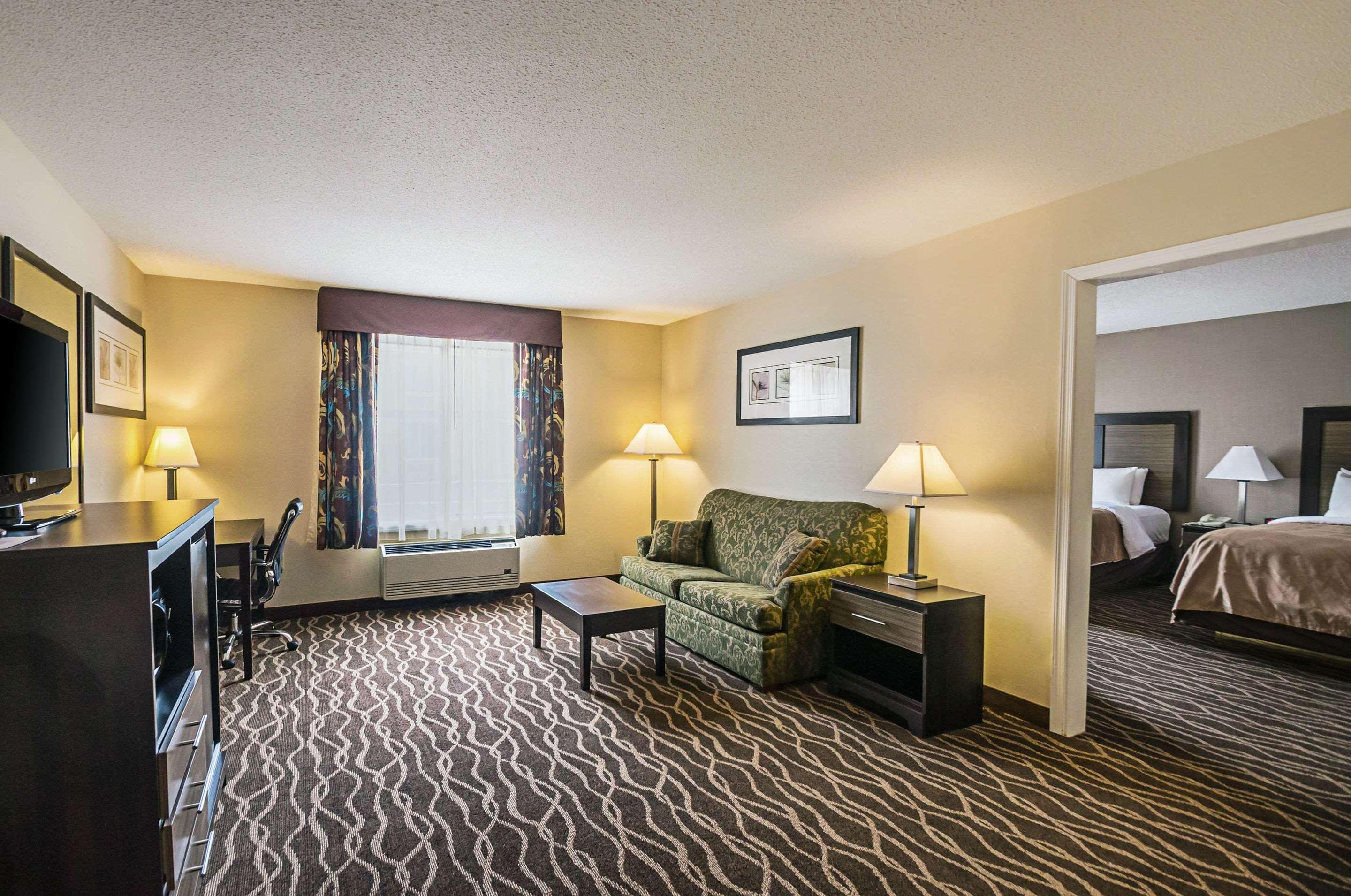 Quality Inn & Suites Frostburg-Cumberland Εξωτερικό φωτογραφία