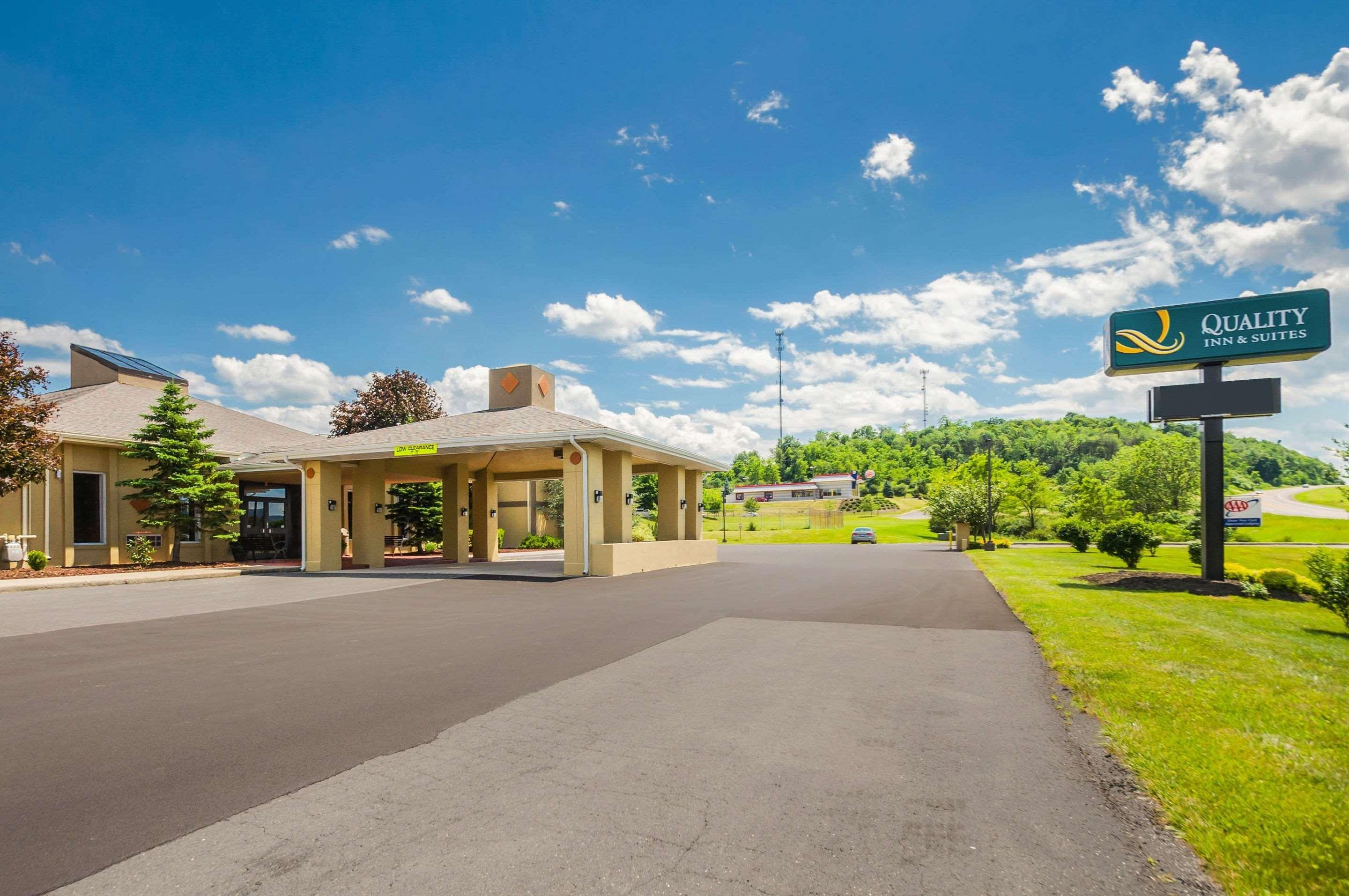 Quality Inn & Suites Frostburg-Cumberland Εξωτερικό φωτογραφία