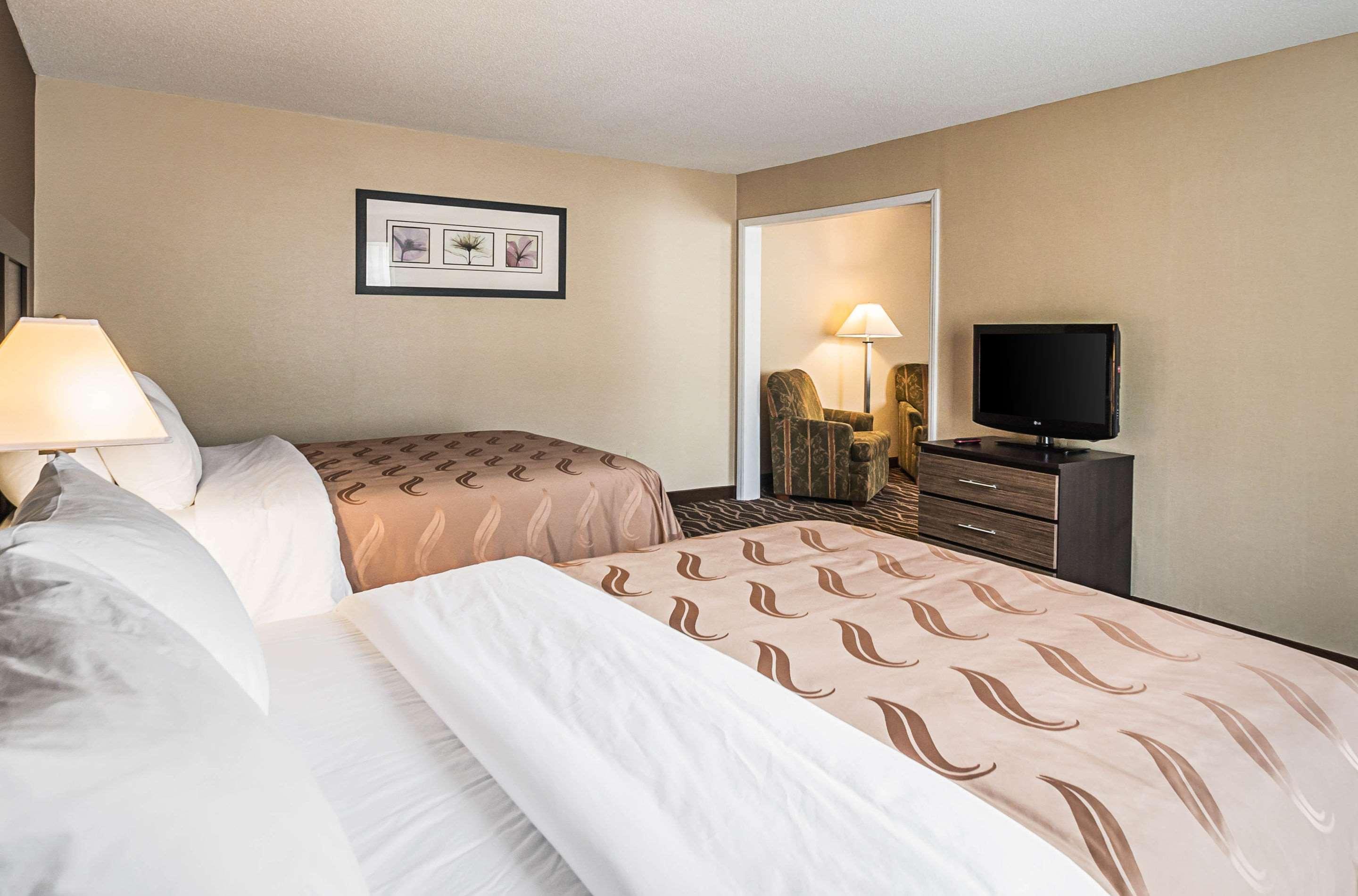 Quality Inn & Suites Frostburg-Cumberland Εξωτερικό φωτογραφία