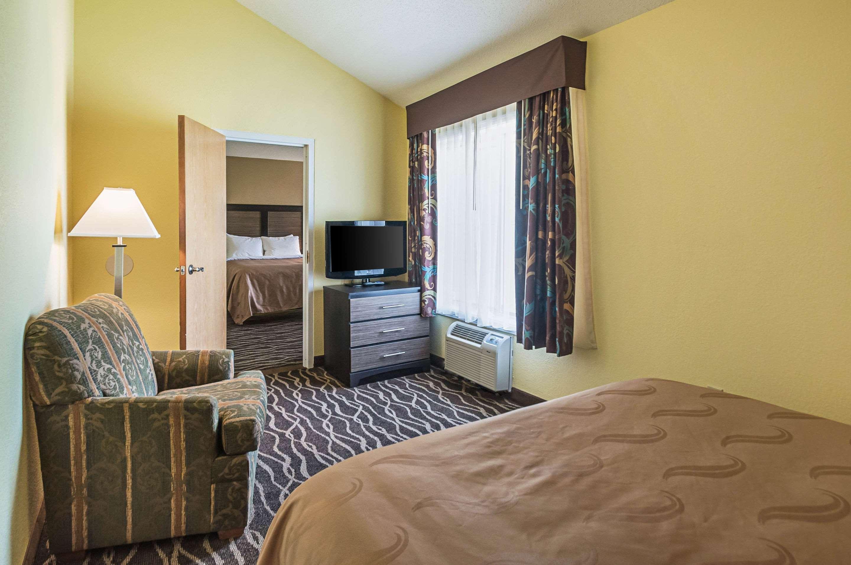 Quality Inn & Suites Frostburg-Cumberland Εξωτερικό φωτογραφία