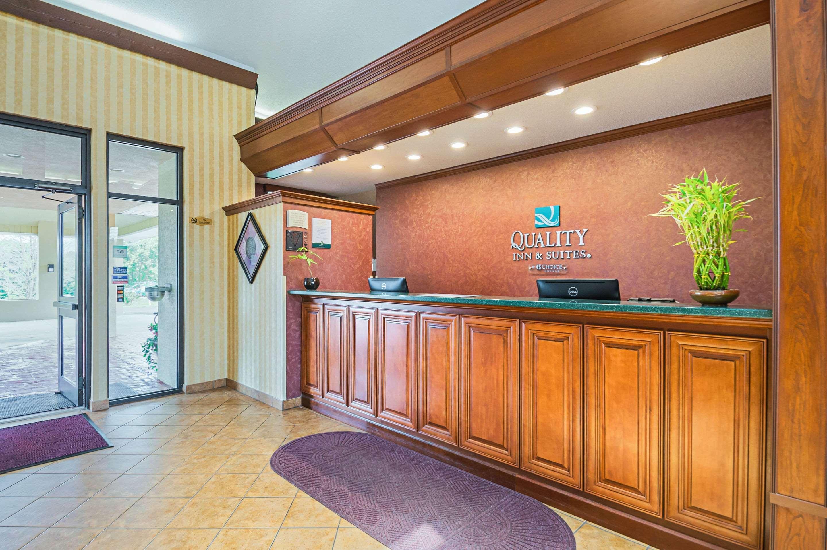 Quality Inn & Suites Frostburg-Cumberland Εξωτερικό φωτογραφία