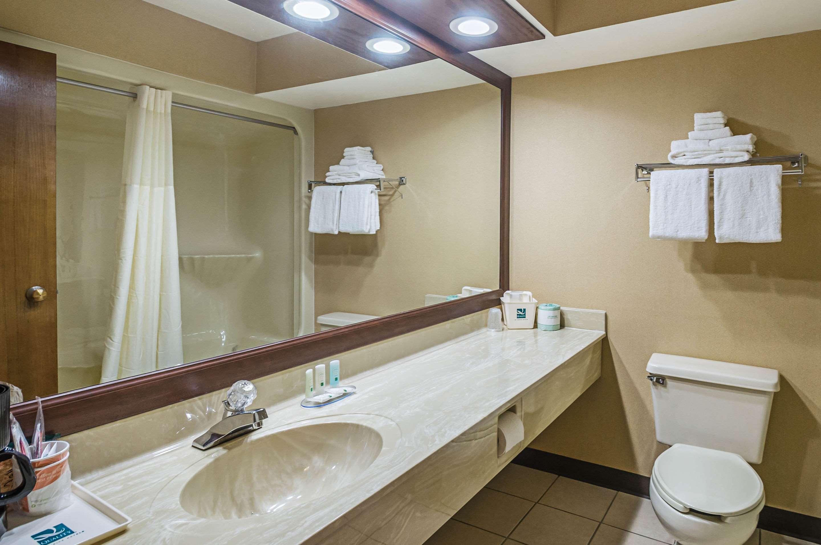 Quality Inn & Suites Frostburg-Cumberland Εξωτερικό φωτογραφία