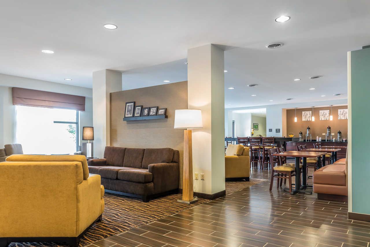 Quality Inn & Suites Frostburg-Cumberland Εξωτερικό φωτογραφία